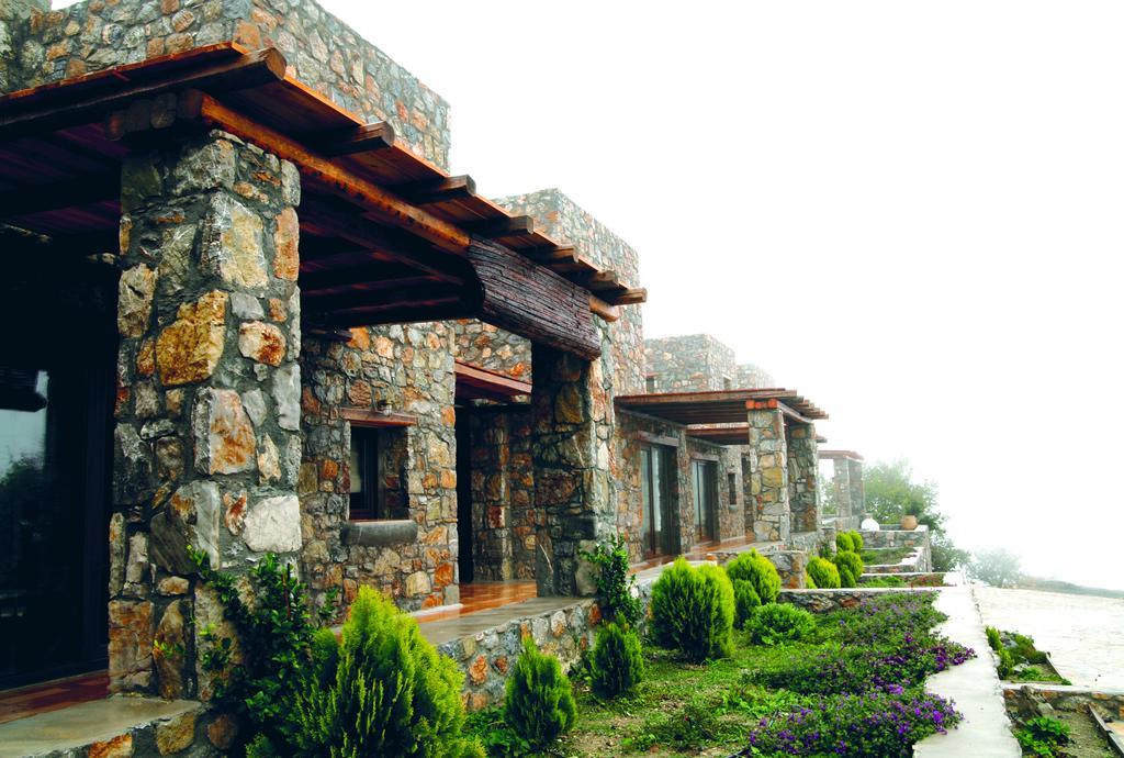Pezoulia Aparthotel Selakano Exterior photo